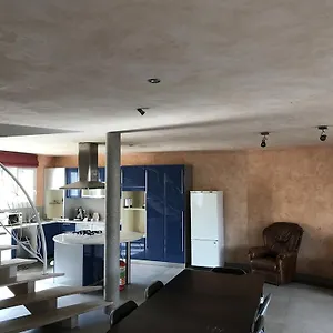 Maison d'hôtes La Belle Auto, Mably